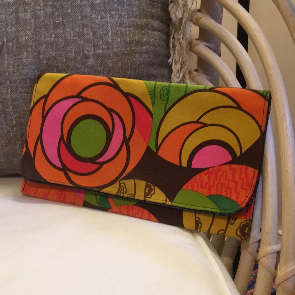 Retro Clutch